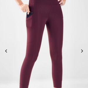 Fabletics - SMALL - 7/8 Purelux Pocket Leggings